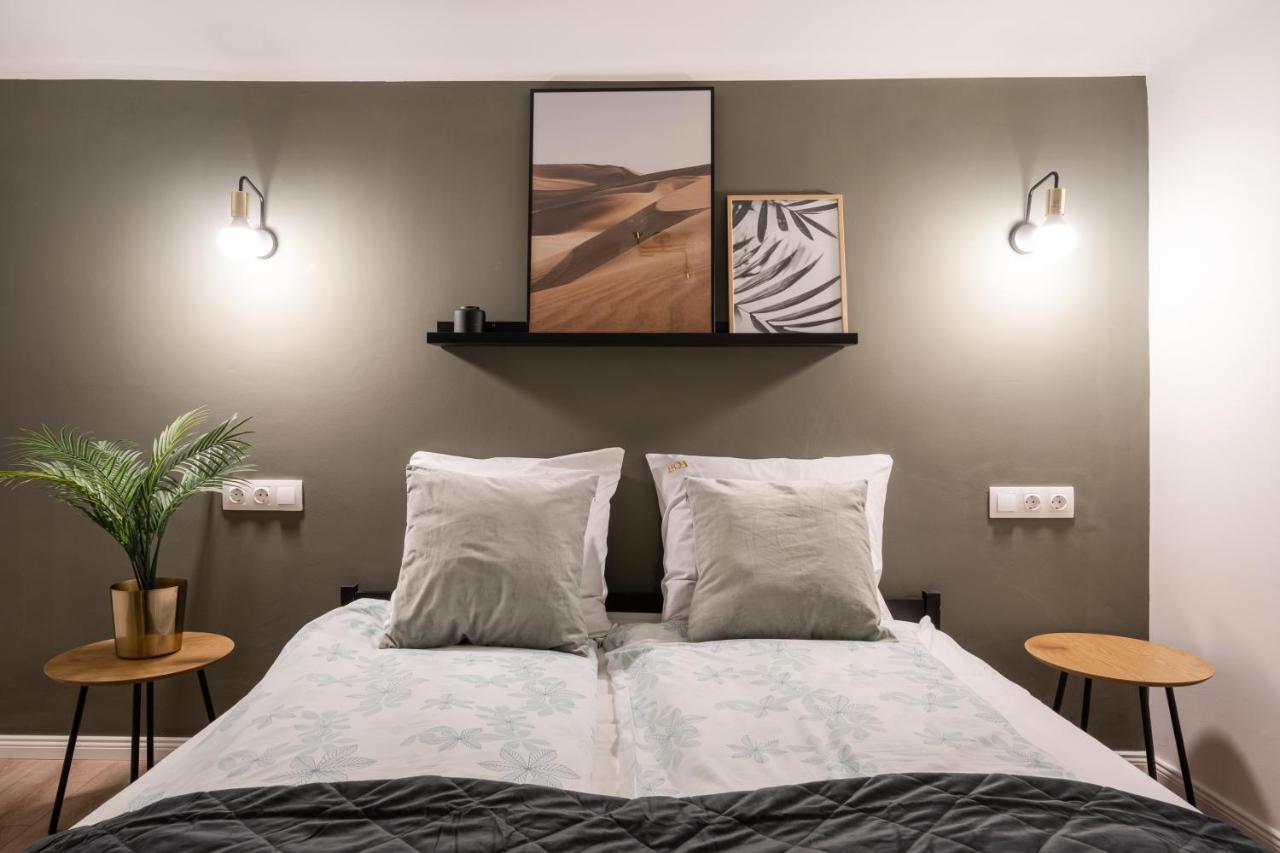 D24 - Historic Quarter Design Loft - Best Location By Bqa Budapeste Exterior foto